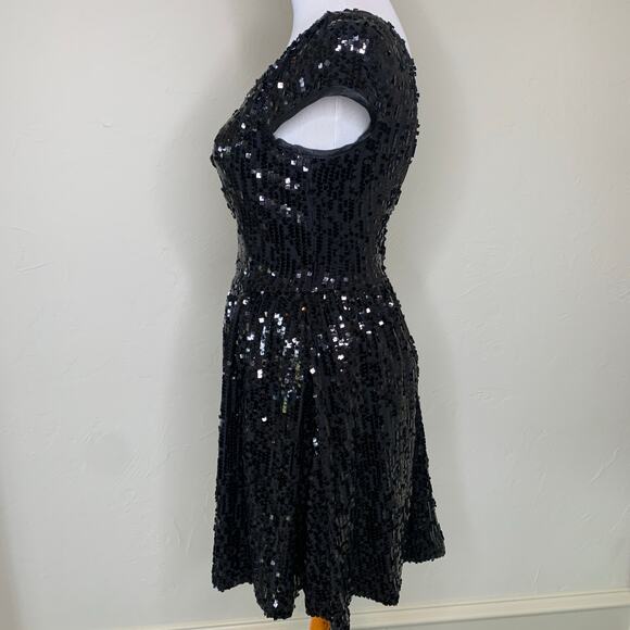 Black Square Sequin Fit Flare Dress Cap Sleeves Sz 5/6 - Picture 5 of 11